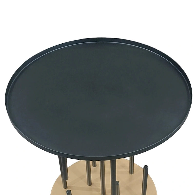 Table d'appoint de 50,8 cm, plateau rond noir mat, pieds modernes en tige avec base en laiton